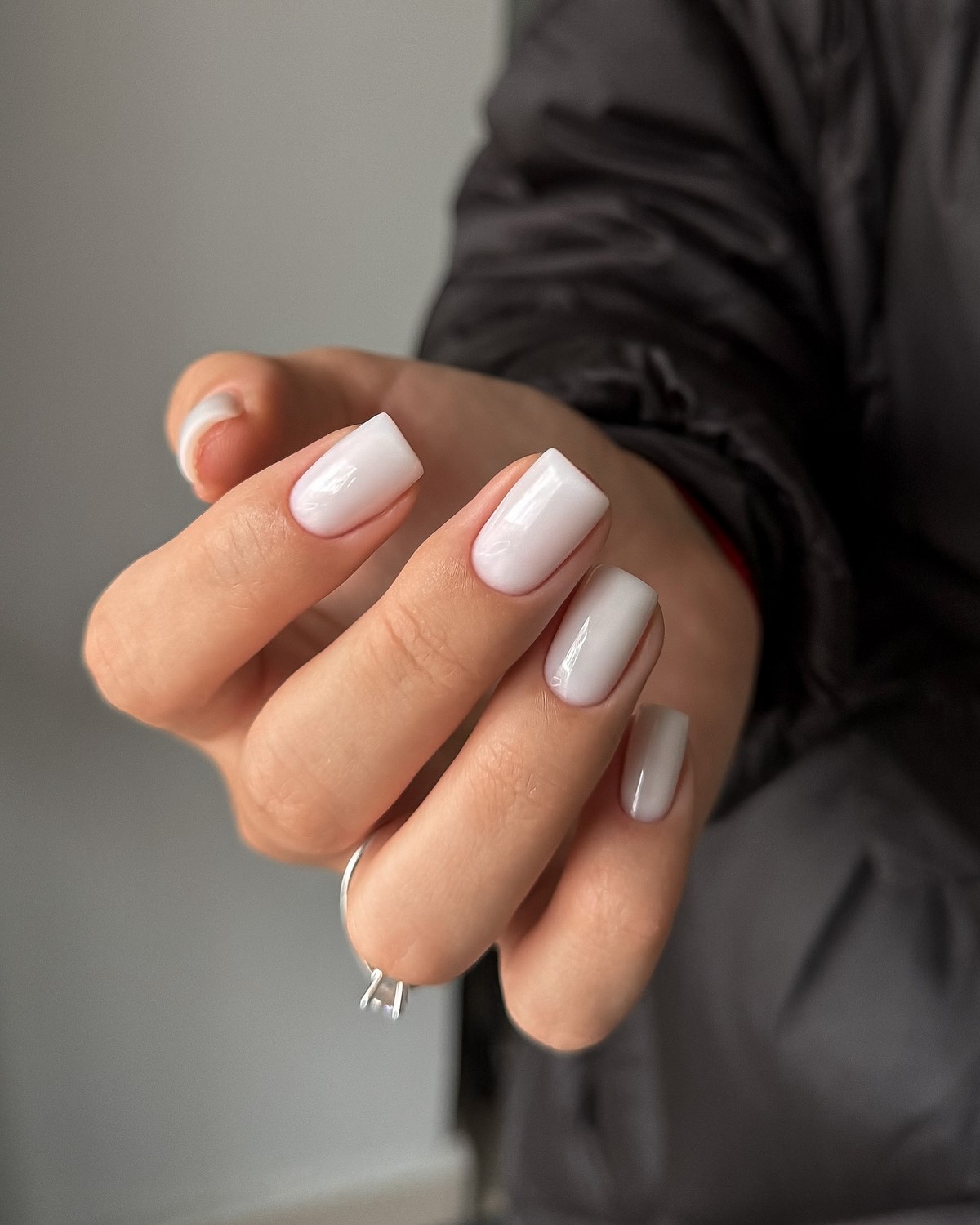 Манікюр, який робить руки молодшими: головний ефект сезону