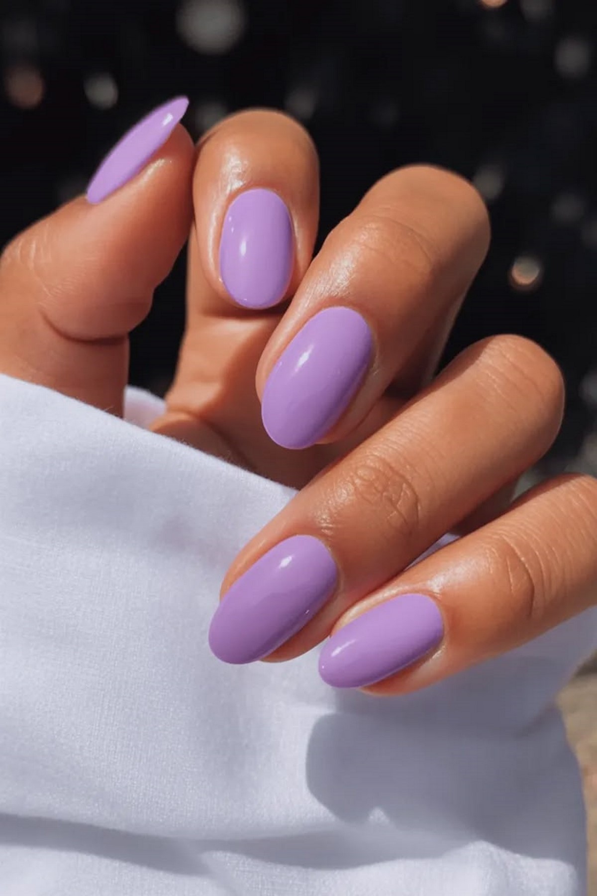 Нюд відходить: які кольори манікюру обирають у 2026 році